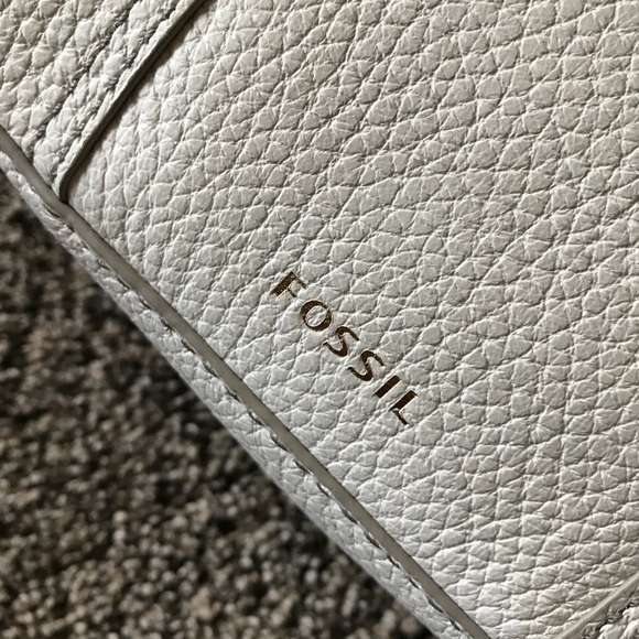 NWT Fossil Gemma Mini Camera Bag in Coconut - Picture 2 of 7